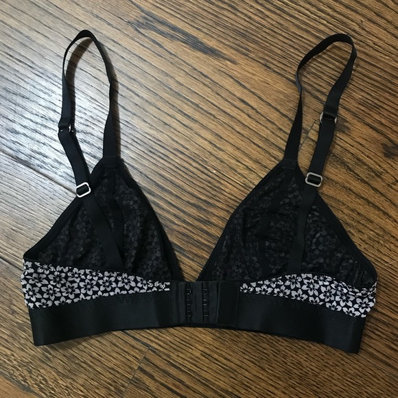 ( SOLD ) H&M Microfiber Floral Bralette 🌸 - Picture 2 of 3